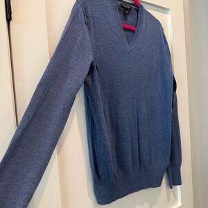 Banana Republic Men's V-Neck Sweater in Slate Blue